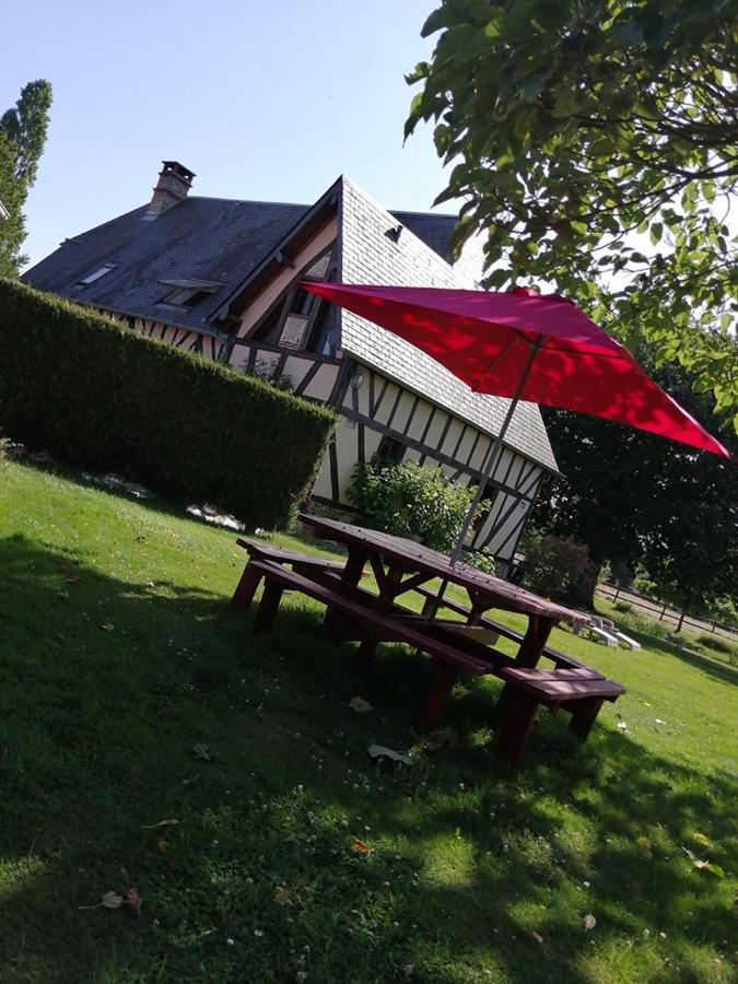 Le Studio Du Pressoir Gisay Luaran gambar