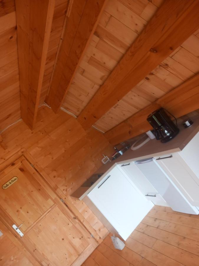 Le Studio Du Pressoir Gisay Luaran gambar